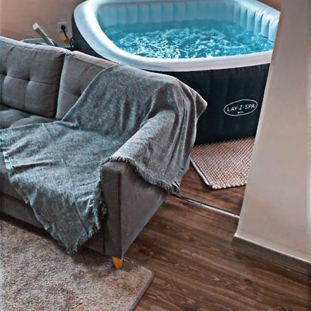 סרה Appartement Cosy Et Chaleureux Avec Jacuzzi מראה חיצוני תמונה